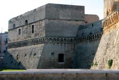 Bari, il Castello rivelato: viaggio in quella parte di fortezza finalmente visibile